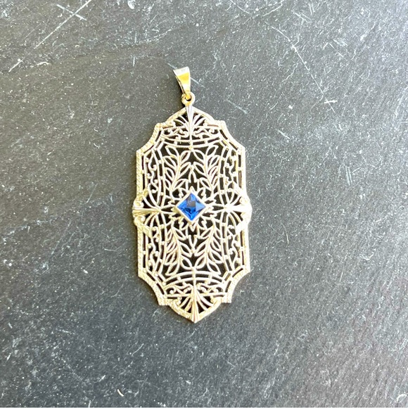14kt. White Gold Vintage and Sapphire Pendant